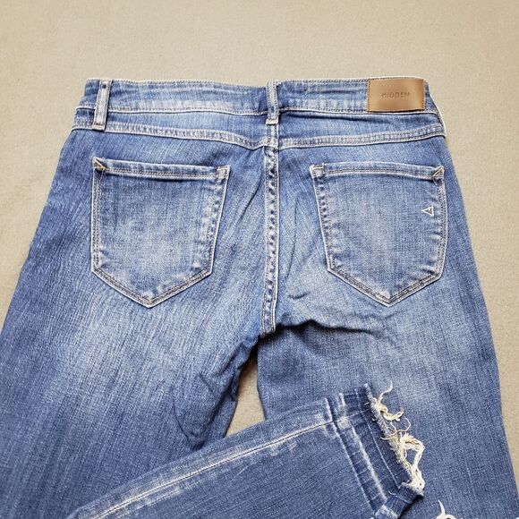Hidden Jeans | Distressed Blue Jeans size 27 cropped, frayed hem. - Picture 13 of 16